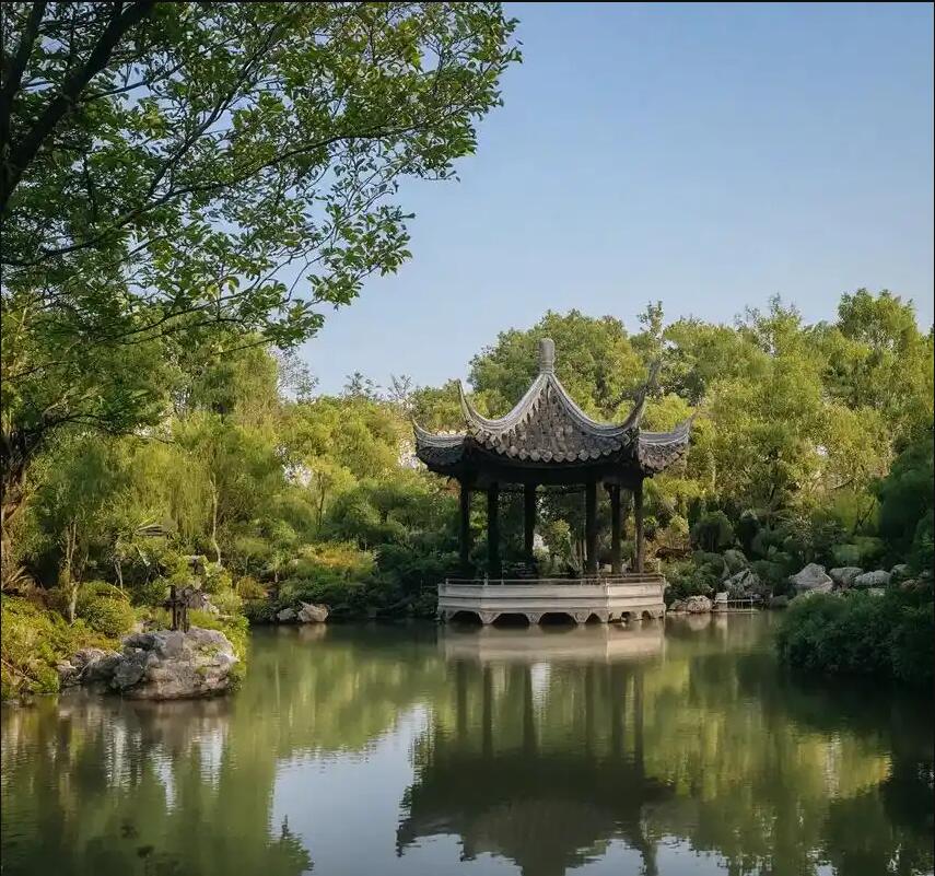 伊春平蝶餐饮有限公司